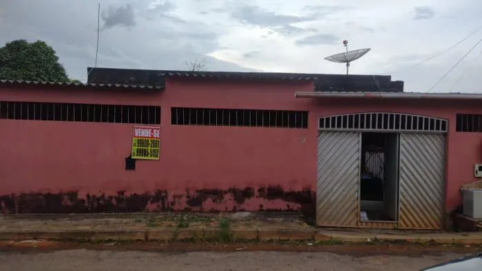 Vende-se casa por 150.000 mil