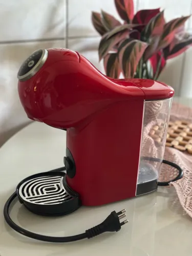 Cafeteira Dolce Gusto vermelho de 110volts