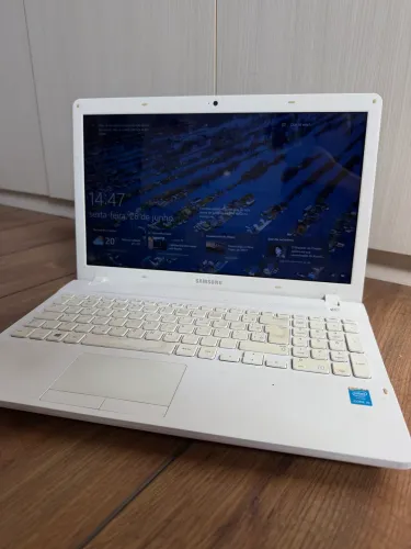 Notebook Samsung Intel Core i5 | 8GB RAM | SSD 240GB | Tela 15.6"