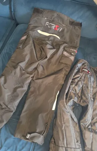 CALÇA MOTO FORZA G COM FORRO E PROTEÇÕES 