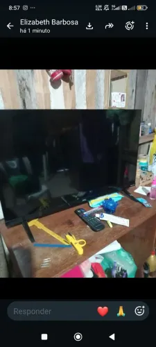 Urgente! Vendo uma tv 32 polegadas com quase um ano de uso. Ótimo aparelho