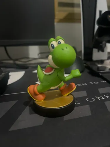Yoshi amiibo