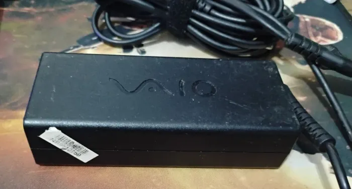 Fonte Notebook Vaio - 19.5 V