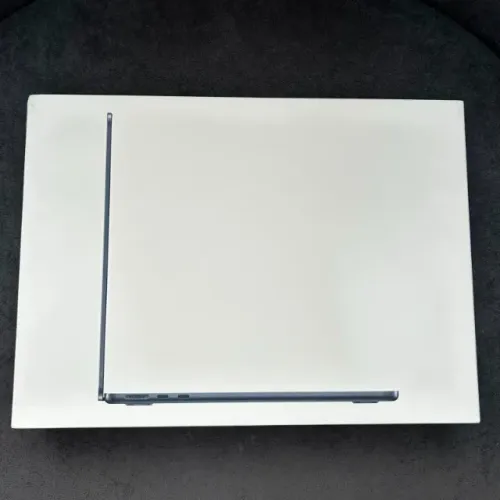 MacBook Air M5 512GB/16GB RAM/13" (2026) Midnight NOVO