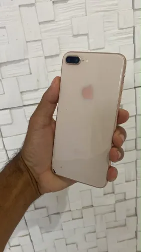 iPhone 8 Plus 