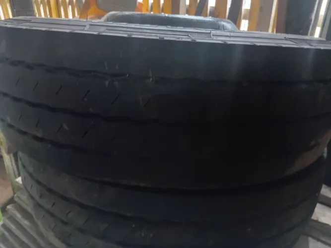 Pneus Do Ford Cargo 3x4