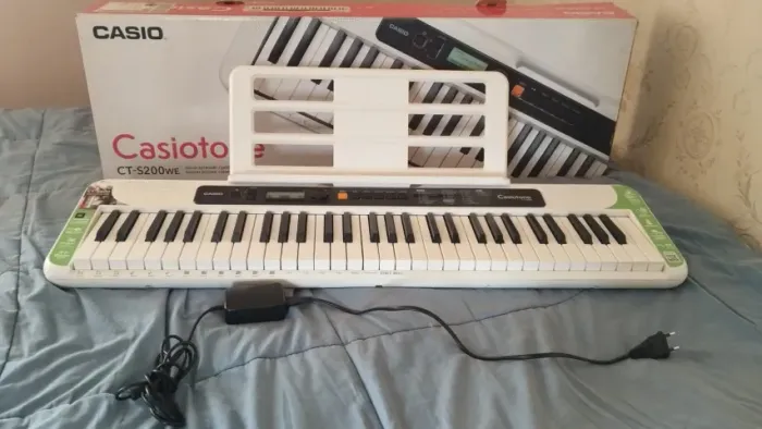 Teclado Casiotone CT-S200WE