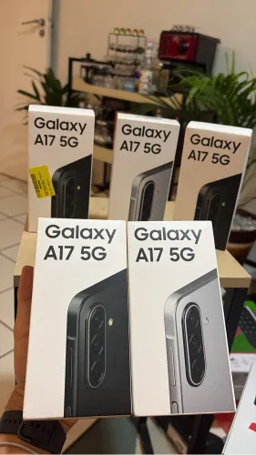 Celular Samsung Galaxy A17 5g Com la, 128gb, 4gb Ram, Câm De 50mp, Tela De 6.7 , Nfc, Ip54