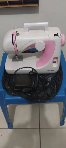 Máquina de costura