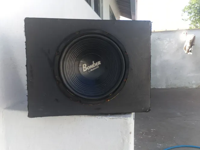 Vende.   Caixa.  Son.  