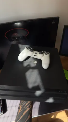 ? PS4 Pro + Controle White + Jogos Inclusos - Pronto para Jogar ?