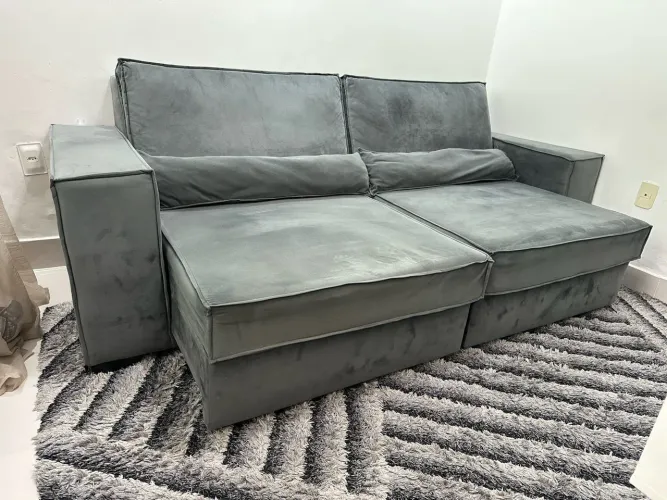 Vendo Sofá Retrátil de 2,30 metros