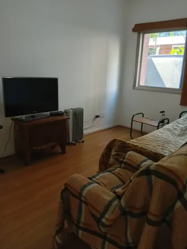 Imóvel para aluguel possui 60 metros quadrados com 2 quartos em Vila Madalena - São Paulo