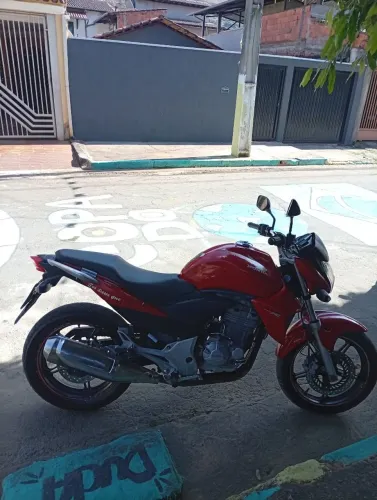 CB 300 2014, vendo ou troco em carro