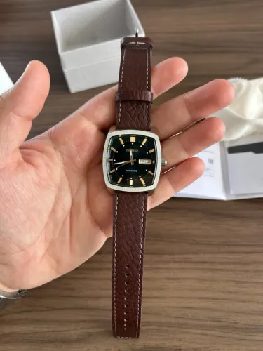 Seiko 5 Série Tonneau Case