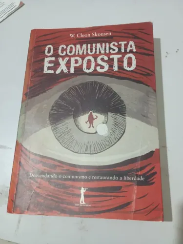 Livro O comunista exposto E. Cleon Skousen