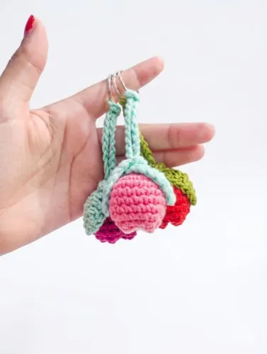 Encante nos Detalhes: Chaveiro de Tulipa Artesanal (O Mimo Perfeito!)