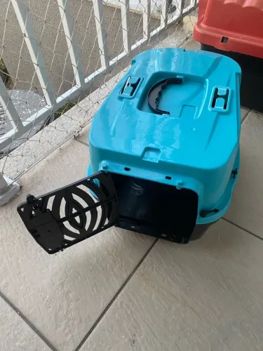 Vendo caixa de transporte para PET
