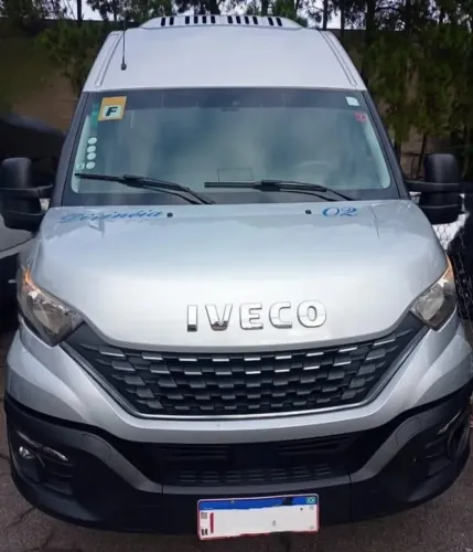 Iveco Daily 50-170 Minibus Ano 2022-2023