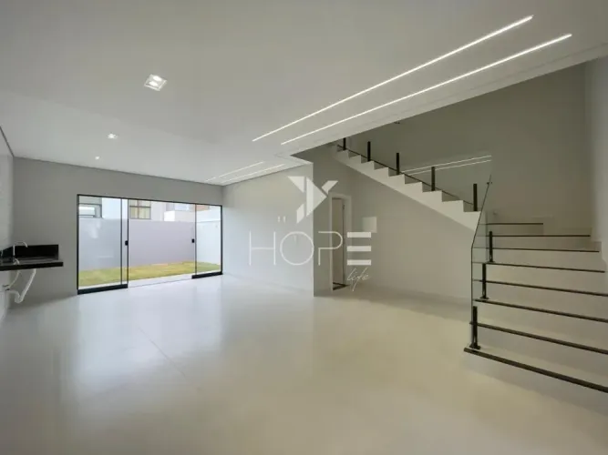 Sobrado em Condomínio à Venda 105m² Morada das Flores Rosas Cambé/PR