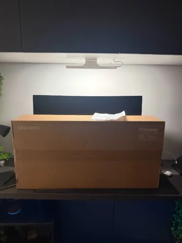 Monitor Gamer Curvo Samsung Odyssey 34?, Ultra WQHD, 165Hz, 1ms, tela ultrawide