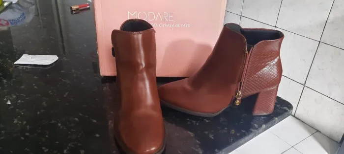Bota Semi-Nova usada excelente!