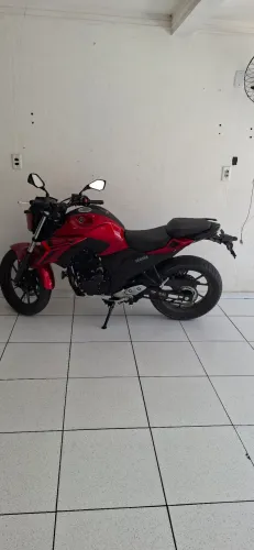 Fazer 250 2026 emplacada