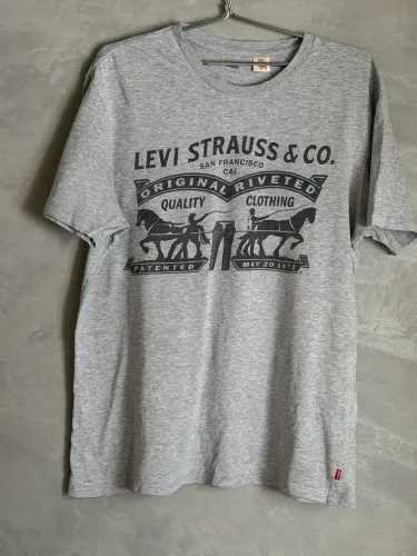 Camiseta Levis