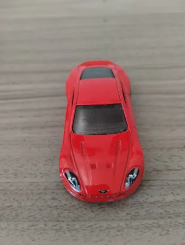 Hot Wheels Aston Martin DBS 2015 Than and Now