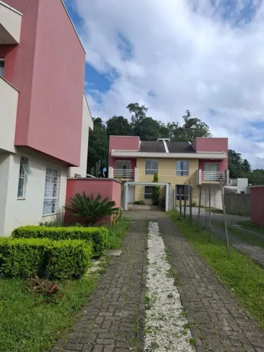 Casa em Condomínio com 3 Quarto(s) e 3 banheiro(s) para Alugar, 100 m² por R$ 4200 / Mês