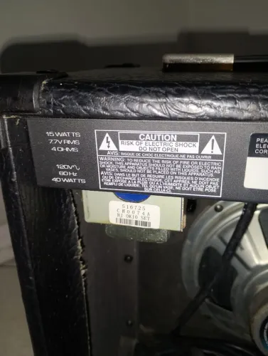 Caixa amplificada pra guitarra Peavey 15w