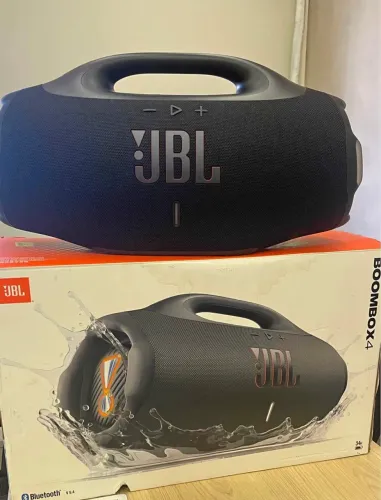 Jbl boombox 4 na caixa