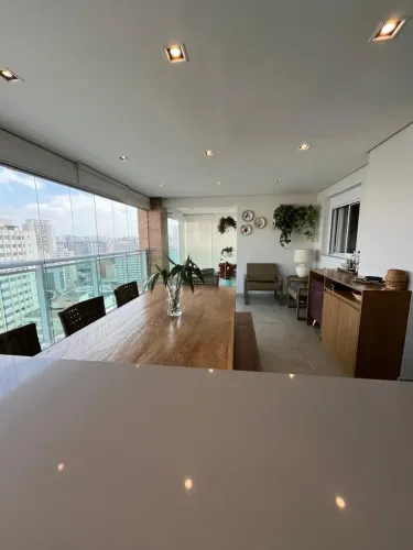 Apartamento com 3 quartos e 3 banheiros à venda,133m² por $2199.000