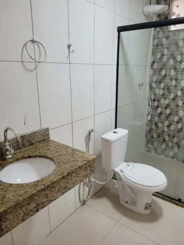 BELÍSSIMO APARTAMENTO NA rua principal da conquista