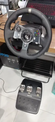 Volante Logitech G920 com câmbio 