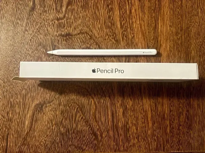 Apple Pencil Pro - Na caixa - Excelente estado (iPad Air M2 / iPad Pro M4)
