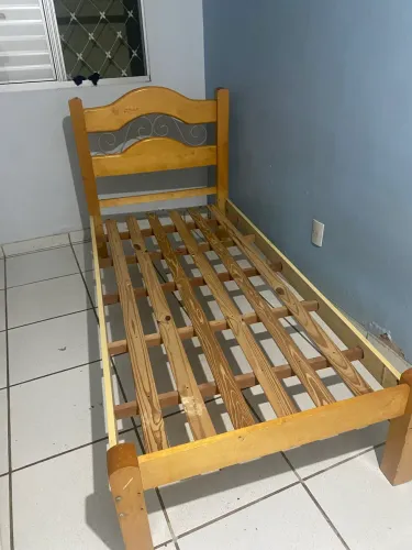 Cama de solteiro 