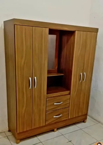 Guarda Roupa Semi Novo..