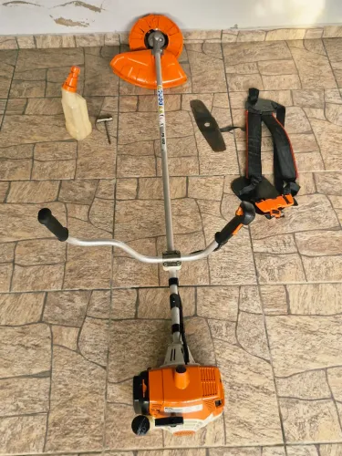 ROÇADEIRA FS 120 ORIGINAL DA STIHL...