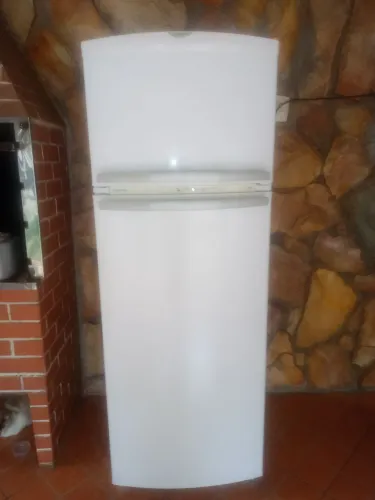 Geladeira Brastemp muito boa nuca foi mexida