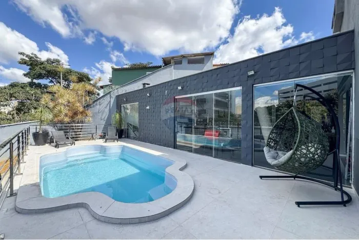 Casa 3 Quartos, 1 Suíte, Piscina, 4 vagas e Área Gourmet no Vila Clóris