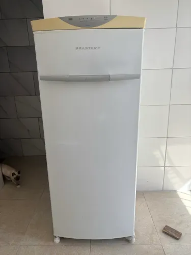 OPORTUNIDADE! Freezer Brastemp frost free 220 litros - Muito Conservado.