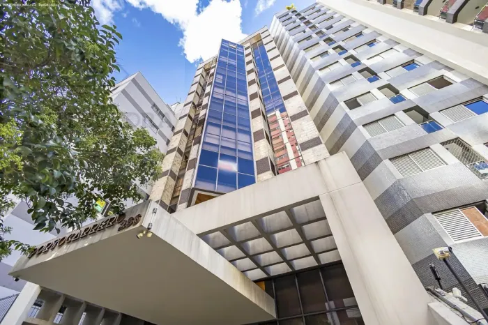 Sala Comercial para Venda em Curitiba, Centro, 2 banheiros, 1 vaga