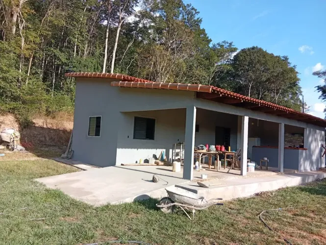 Chácara em Sâo Miguel do Passa Quatro 24.200 m2 - Rio dos Bois no fundo