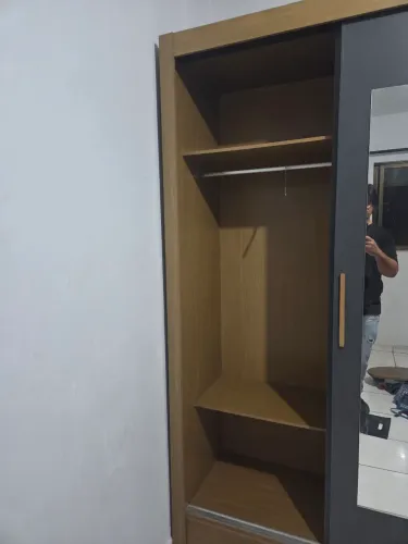 Guarda-Roupa Casal Moderno - Portas de Correr, Espelho e Gavetas!