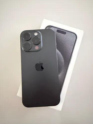 iPhone 15pro 256gb preto