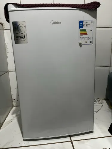 VENDO FRIGOBAR NOVO
