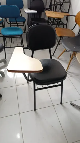 Cadeira Universitária - Prancheta Fixa - Usada. 
