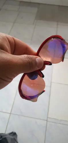 Óculos oakley vermelho 