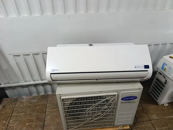 Vende se ar condicionado Carrier inverter 12 mil BTUS